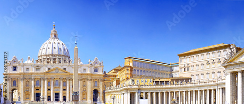 Quadro su tela St. Peter's Basilica, Vatican City.  Italy
