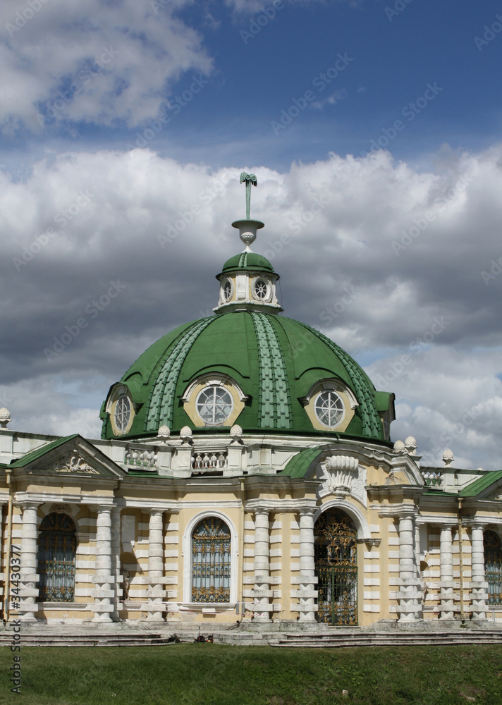 Fototapeta premium Kuskovo estate. View of the Grotto from the Pond