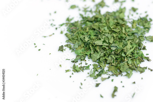 Dry isolated coriander