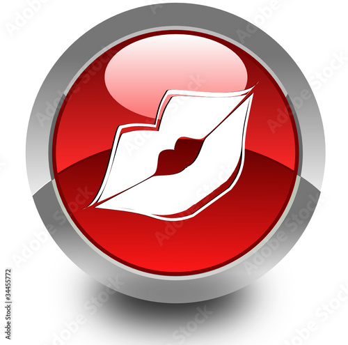 Lips glossy icon