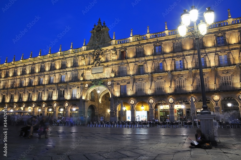 Noche en la plaza mayor de Salamanca.