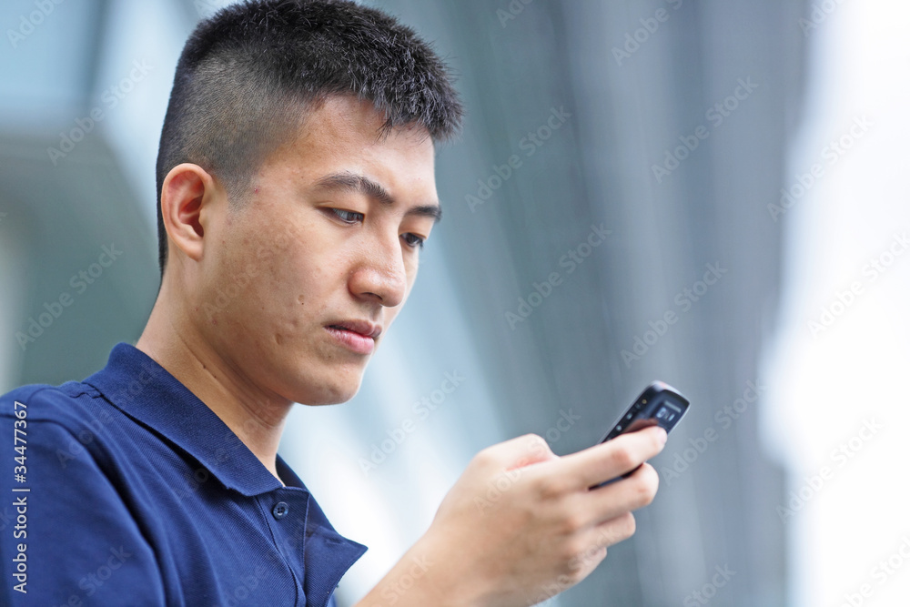man sms on mobile phone man sms on mobile phone