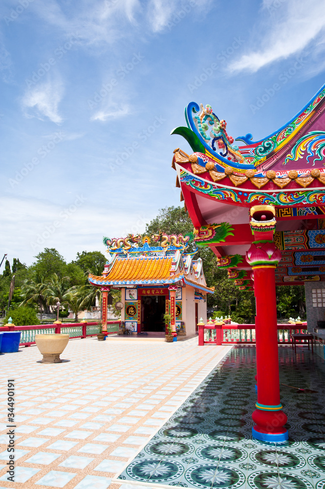 Obraz premium china temple and nice blue sky