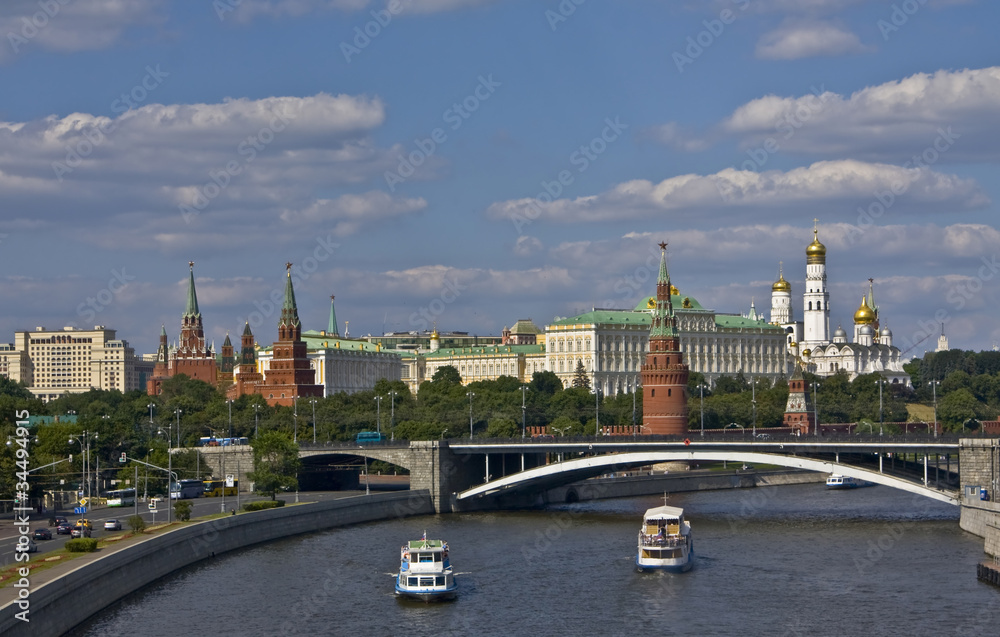 Moscow, Kremlin and bridge