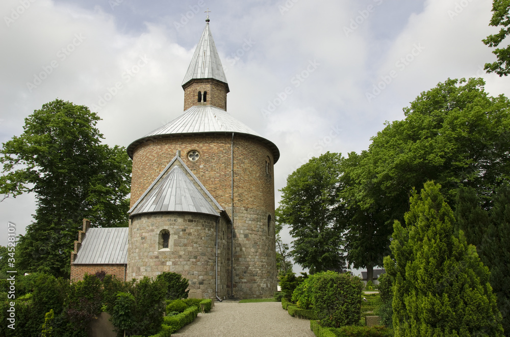 Bjernede round church