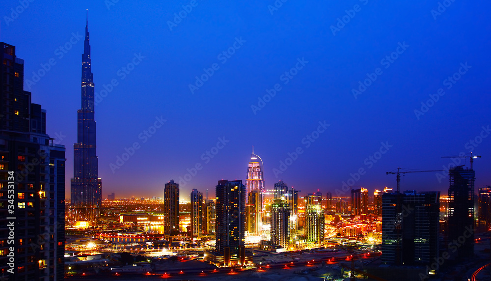 Obraz premium Dubaj w nocy