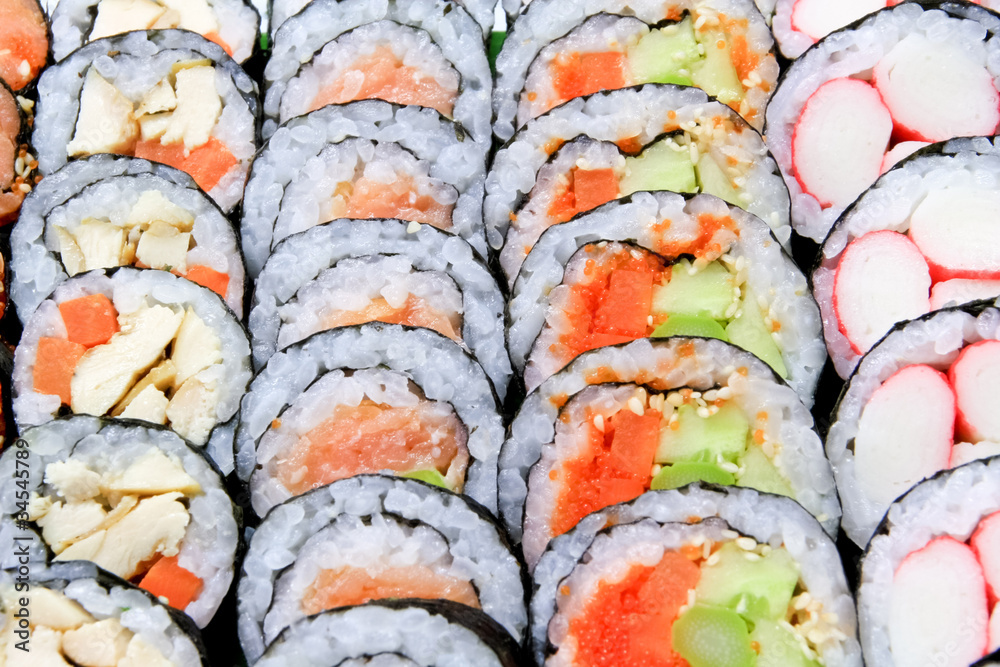 Sushi just completed are arranged