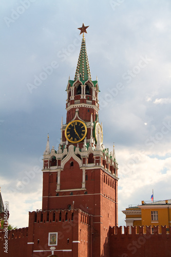 Fototapeta Naklejka Na Ścianę i Meble -  The Saviour (Spasskaya) Tower of Moscow Kremlin, Russia.