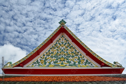 Canvas Print gable at temple of reclining buddha in bangkok