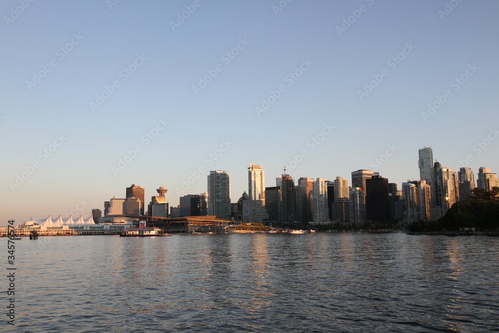 Naklejka premium Vancouver evening cityscape