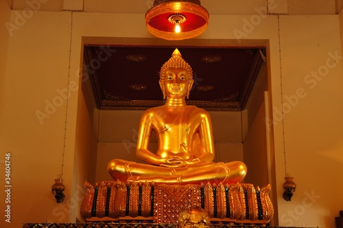 Buddha statue