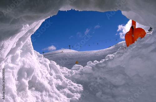From the snow hole with shovel