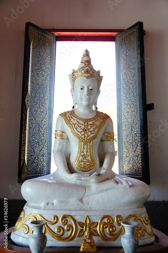 Buddha statue