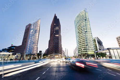 Bilde på lerret Potsdamer Platz Night Traffic