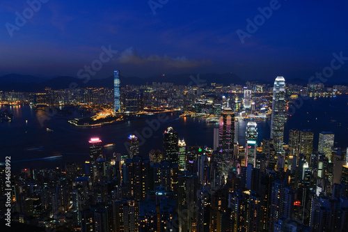 Hong Kong Night © jones137