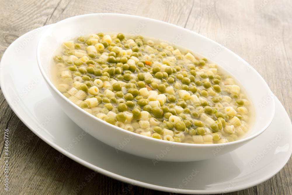 minestra di pasta e piselli minestra di pasta e piselli