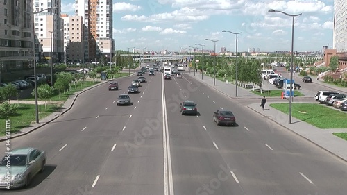 road with dividing line in city