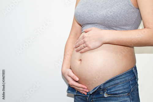 6か月の妊婦 © litn