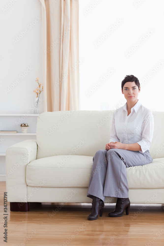 Brunette businesswoman waiting Brunette businesswoman waiting