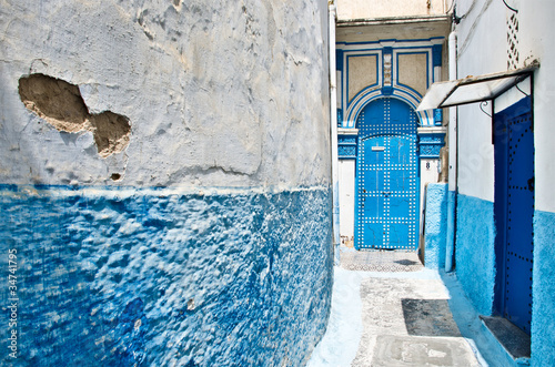 Blue and white houses in the kasbah of Rabat © luisapuccini