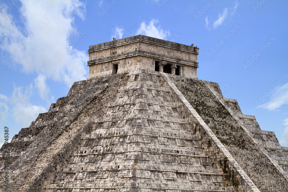 Kukulkan pyramid of Chichen Itza in Mexico