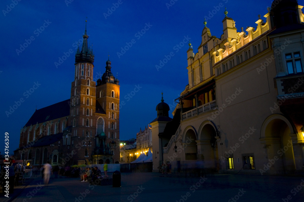 Marienkirche und Tuchhallen - Krakau - Polen