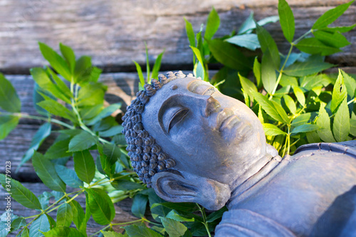 Buddha liegend in der Sonne