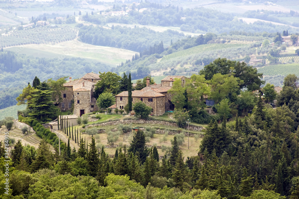 typical tuscan house