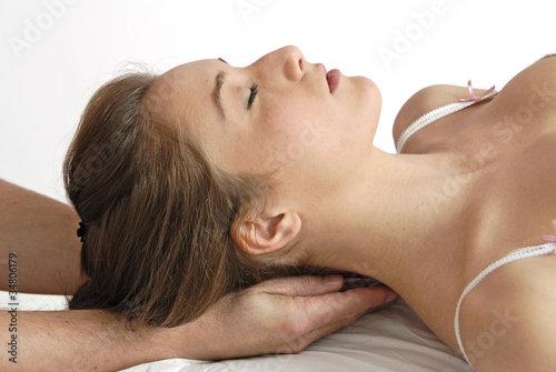femme kinésithérapie osthéopathie