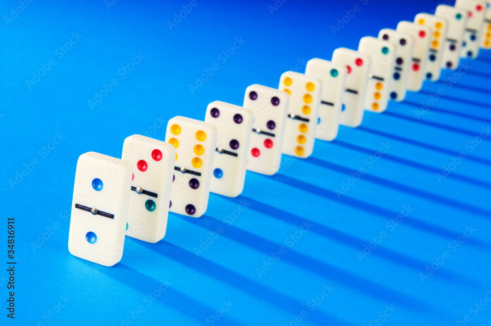 Domino effect with many pieces Domino effect with many pieces