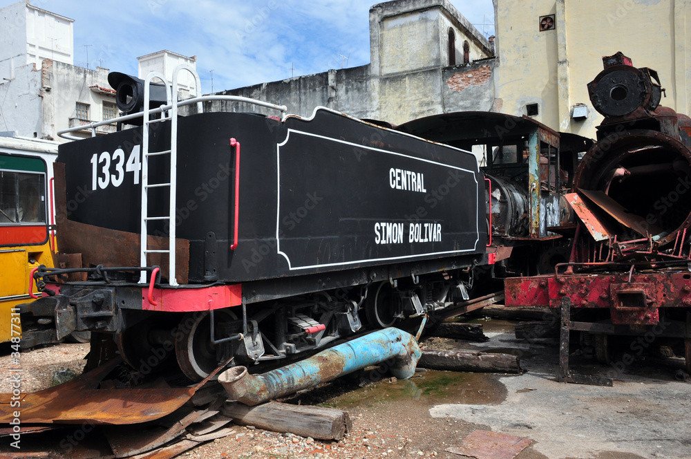 Obraz premium vecchio treno per il trasporto di canna da zucchero a cuba