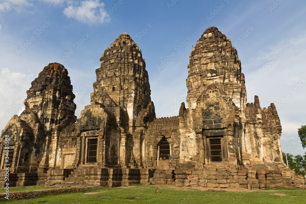 Wat Phra Prang Sam Yot