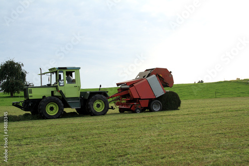 Traktor auf einem Feld