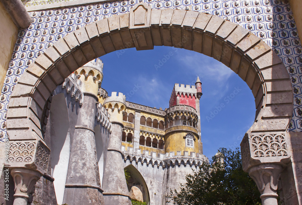 Arabic arch of Pena Palace