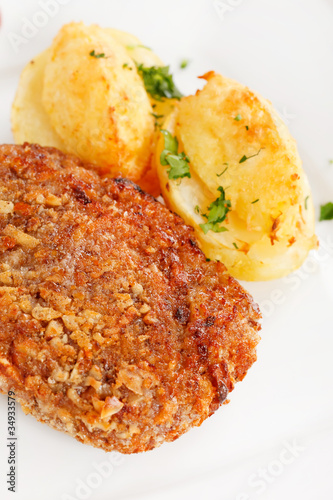 schnitzel with potatoes