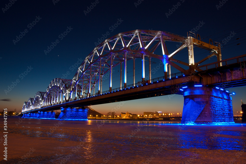 Fototapeta premium Railway bridge at night
