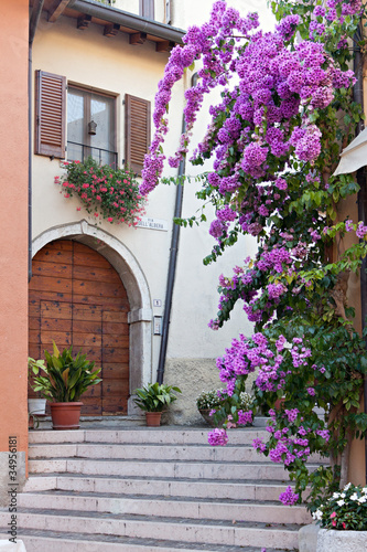 Un angolo caratteristico di Gardone Riviera © SCPixBit