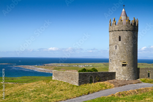 Doonagore castle near Doolin - Ireland