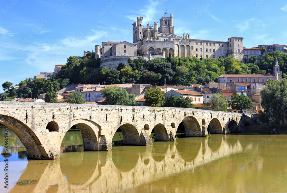 The Old Bridge and Saint Nazaire Cathedral at Beziers