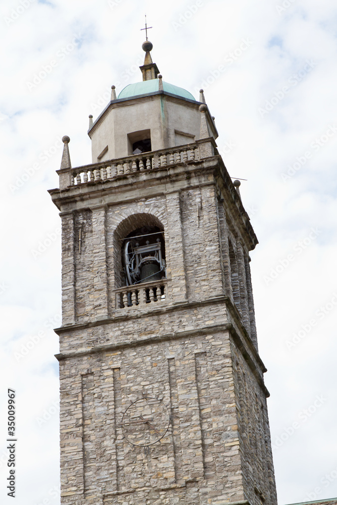 Historischer Kirchturm in Como, Italien