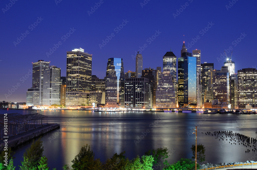 Naklejka premium Lower Manhattan Viewed from Brooklyn Heights in New York City