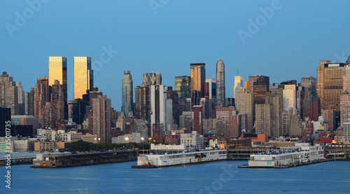 Manhattan Skyline © SeanPavonePhoto
