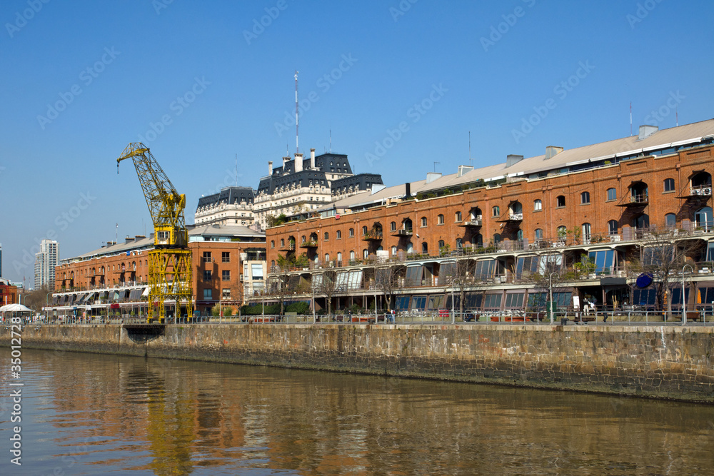Obraz premium Puerto Madero in Buenos Aires