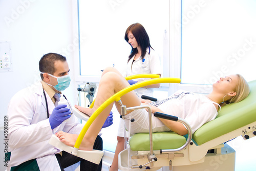 Canvas-taulu A gynecological examination