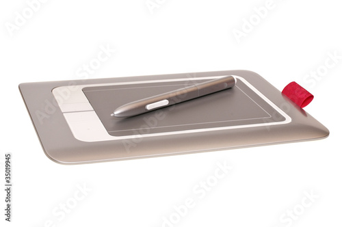 Graphics tablet with pen