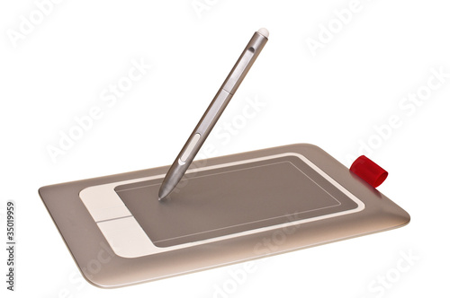 Graphics tablet with pen