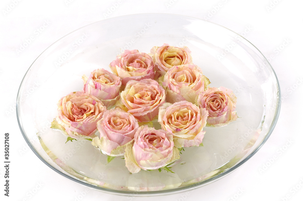 Bauty treatment-bowl of candle with aromatic rose Bauty treatment-bowl of candle with aromatic rose