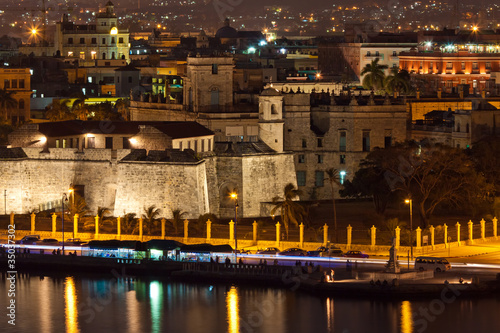 Canvas Print Old Havana illuminated at night