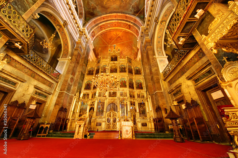 Fototapeta premium interior of metropolitan cathedral in Moldavia