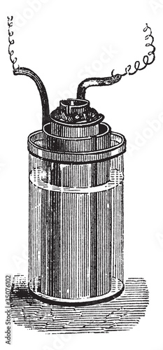 Daniell cell or gravity cell vintage engraving